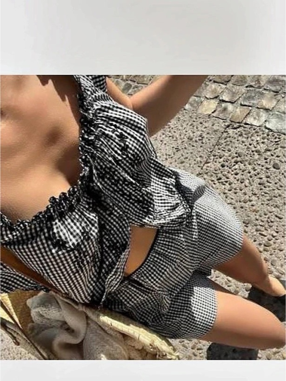 Doen larena short gingham. Worn a few times great condition.